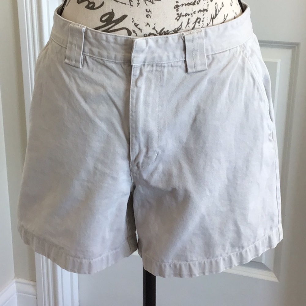 2/ $12 CalvinKlein womens Classic Beige Shorts with front & back pockets Sz 8